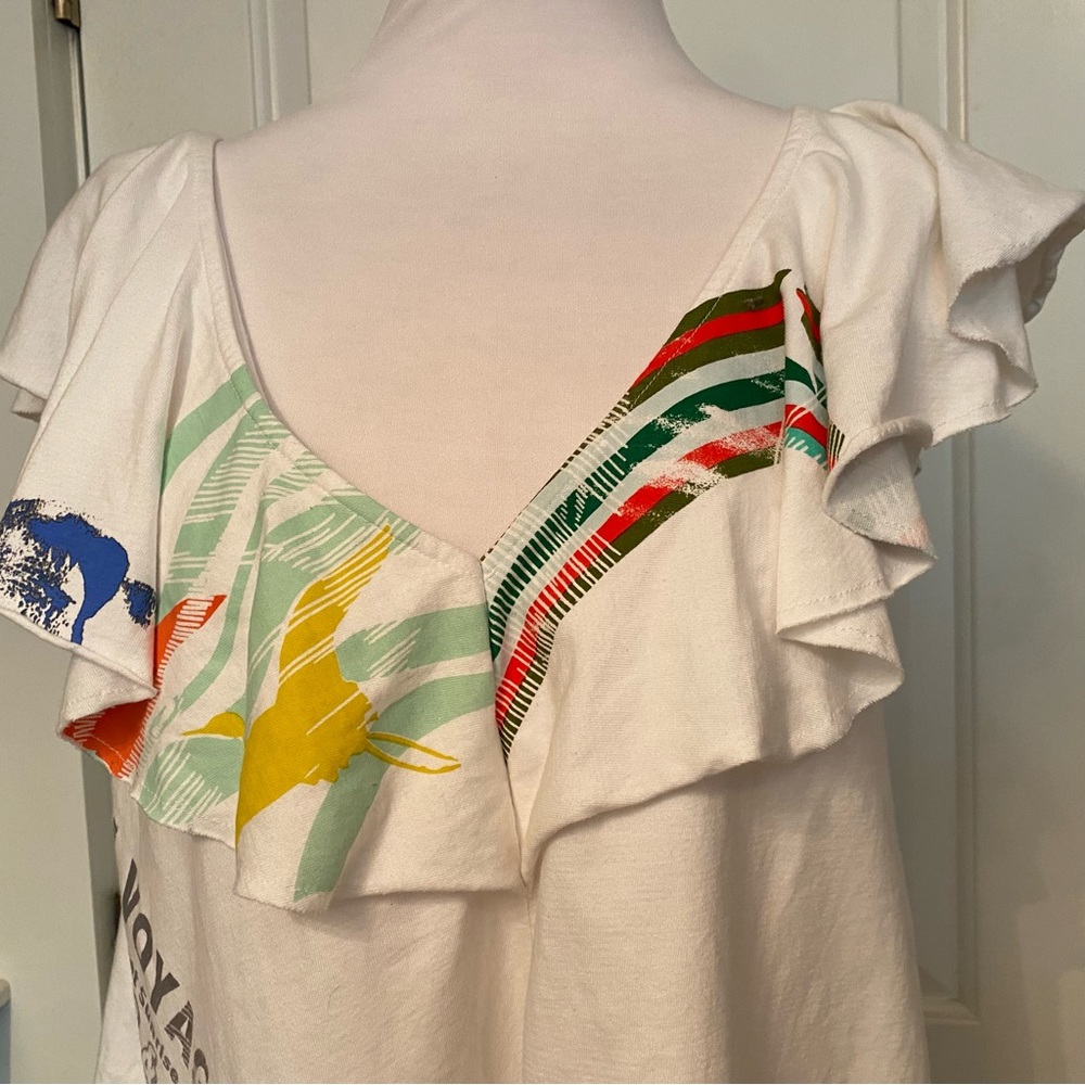 AKEMI + KIN TOP TEE TANK SLEEVELESS V-NECK & BACK WHITE GRAY GRAPHIC SIZE L* View 2